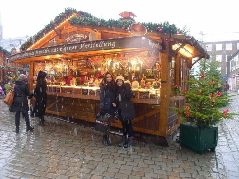 od Jul!! Merry Christmas (Me and host sis)